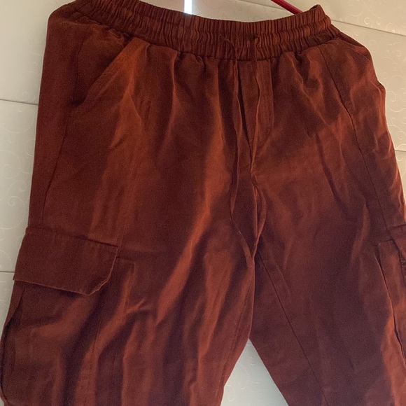 Red pants - Picture 2 of 4